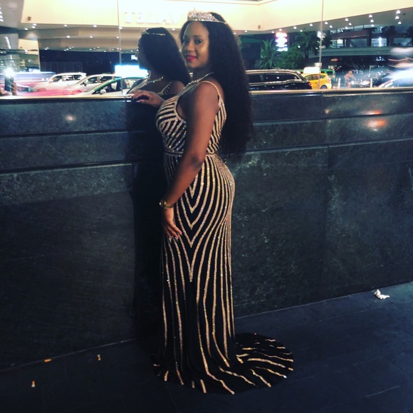 ❗️WORN FOR A 30 MIN PHOTO SHOOT❗️ - Picture 1 of 5